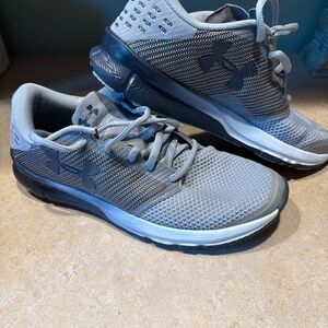 Size 10 - Under Armour Charged Gray